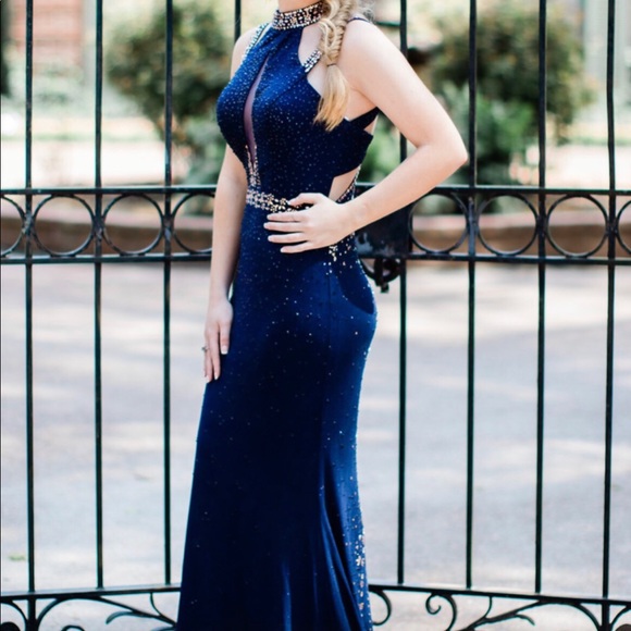 Prom Dress - Picture 3 of 5